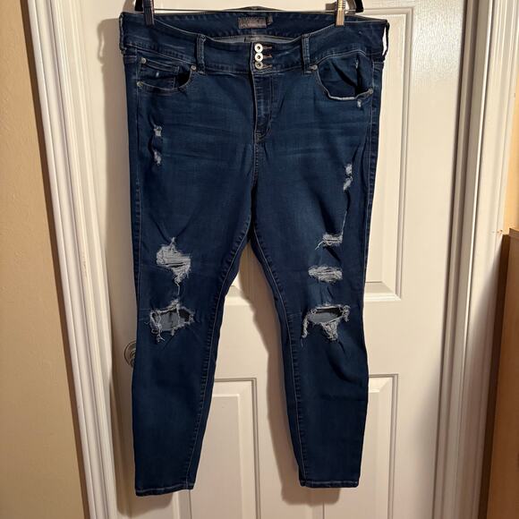 Torrid Denim - Torrid Super Soft Jegging Jeans Women’s 20R Distressed Triple Button Dark Wash